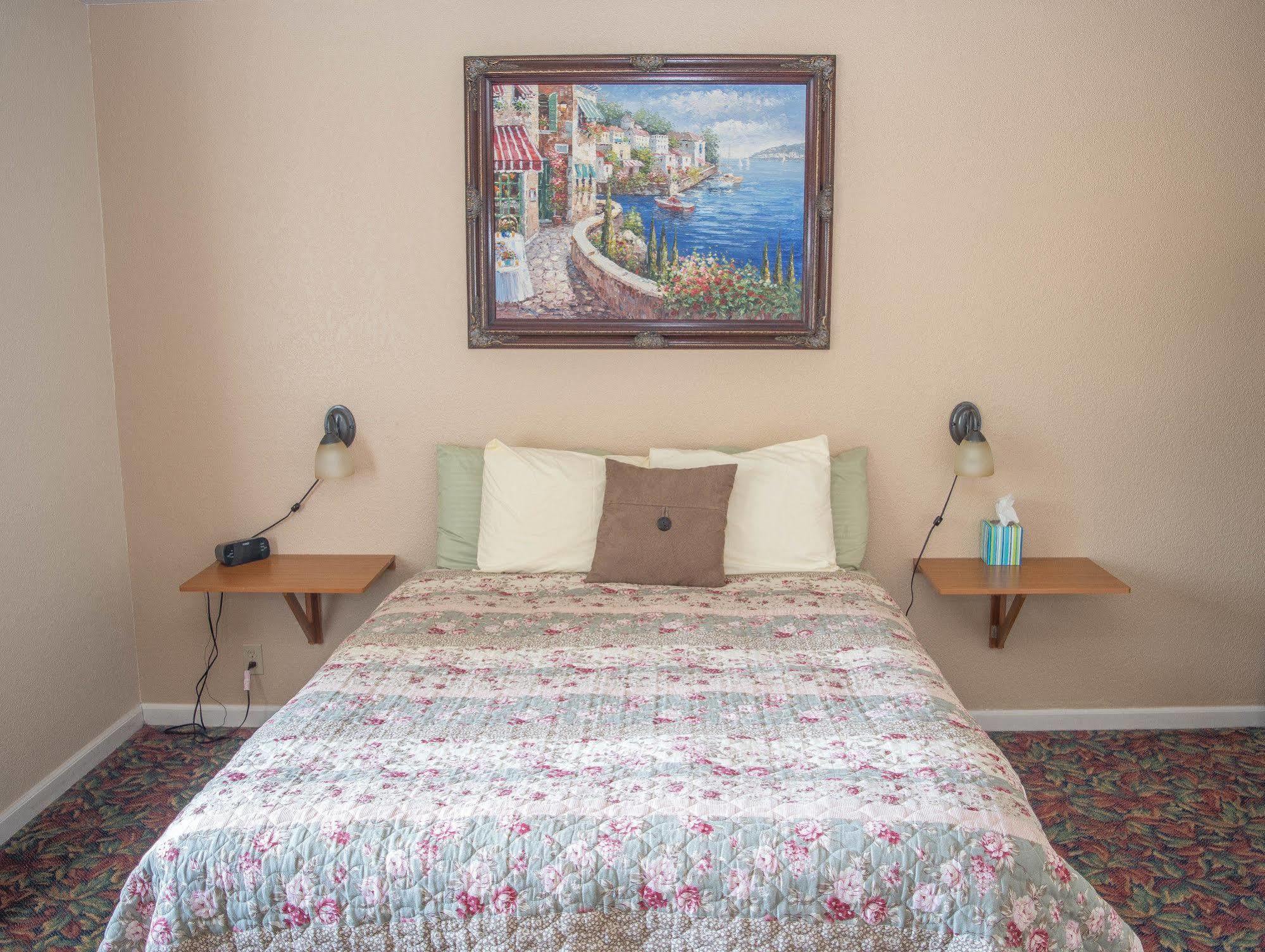 Depoe Bay Inn (Adults Only) ภายนอก รูปภาพ