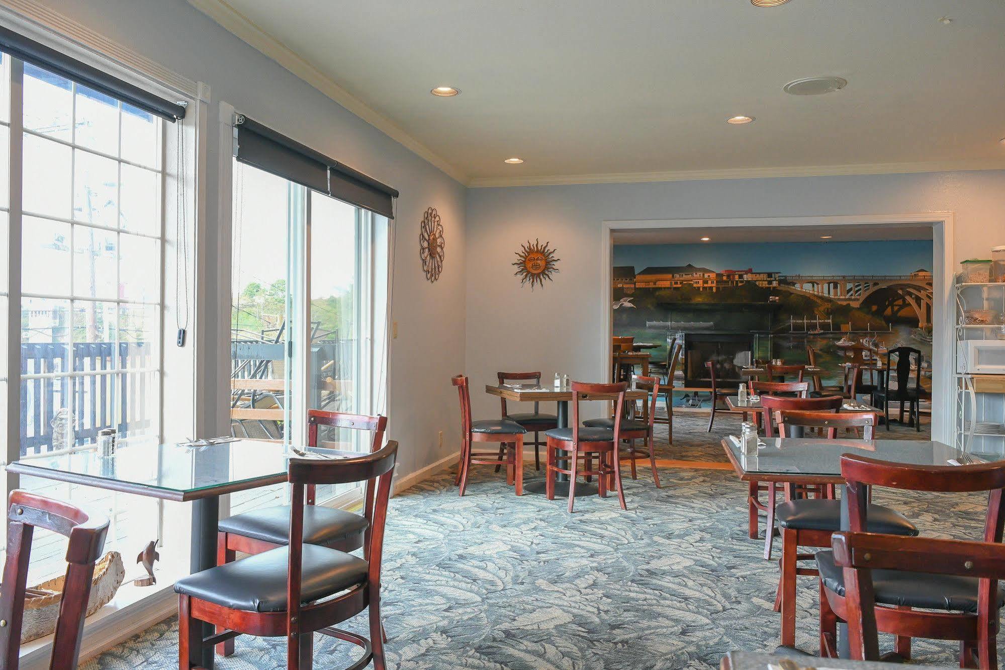 Depoe Bay Inn (Adults Only) ภายนอก รูปภาพ