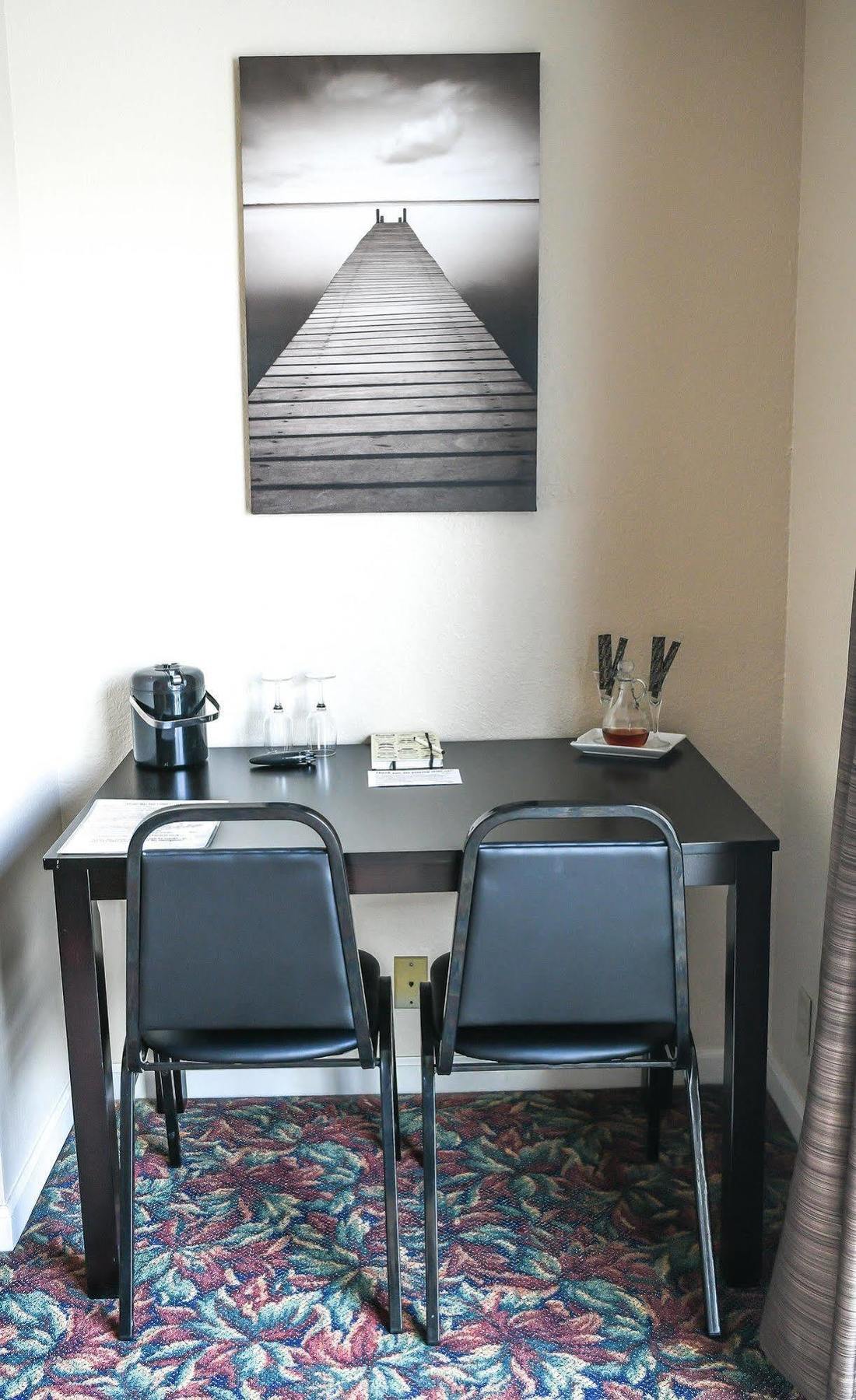 Depoe Bay Inn (Adults Only) ภายนอก รูปภาพ