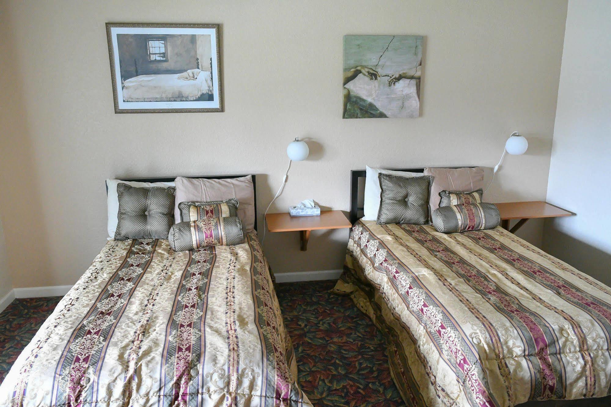 Depoe Bay Inn (Adults Only) ภายนอก รูปภาพ